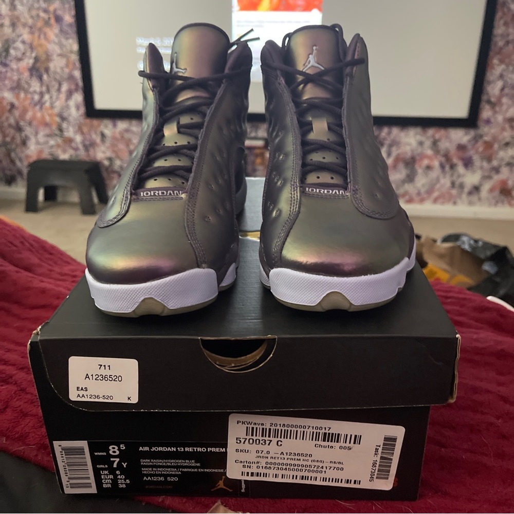 Brand new Air Jordan 13 Retro Prem HC size 7y. Never worn.
